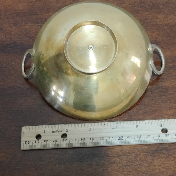 Vintage Brass Embossed Decorative Bowl with Handles - Picture 4 of 4